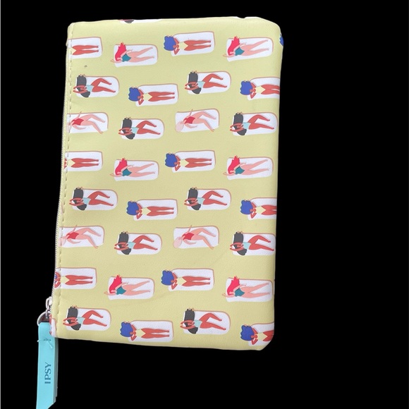 7.5" x 5" Ipsy cosmetic bag with zipper * inclusive - Picture 2 of 7